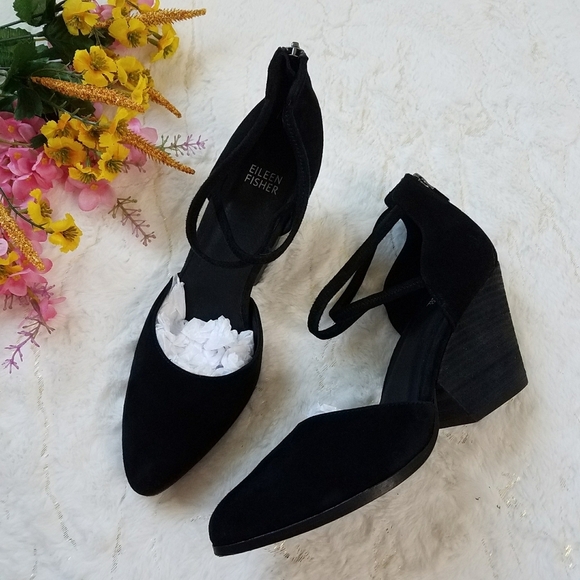 EILEEN FISHER Tilda Stacked Heel Pumps in Black with Dust Bag